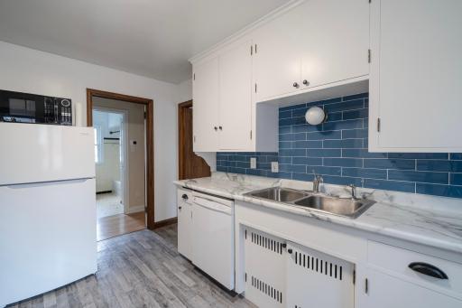 899 Parkview Avenue, Saint Paul, MN 55117