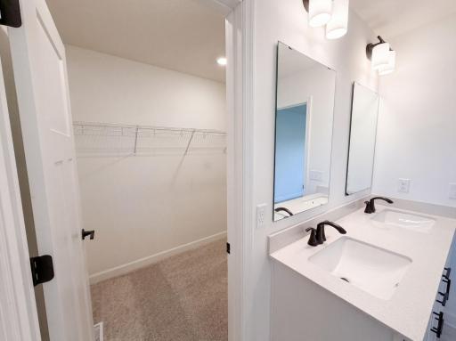 1577 Upper 141st Street E, Rosemount, MN 55068
