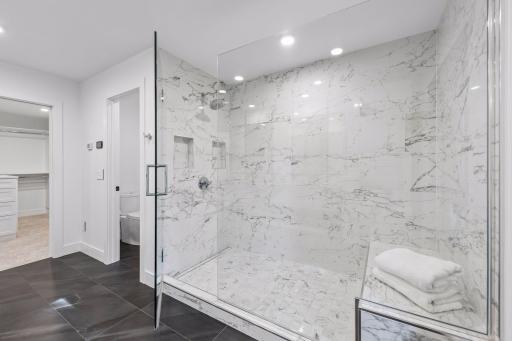 Owners Bath 03.jpg