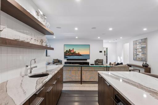 Kitchenette - Wet Bar 05.jpg
