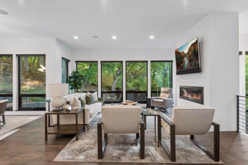 Living Room 02.jpg