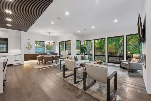 Living and Dining Room 01.jpg
