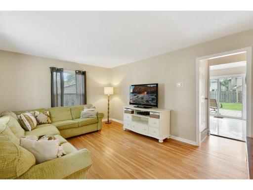 2832 Florida Avenue S, Saint Louis Park, MN 55426