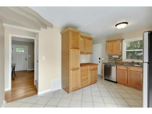 2832 Florida Avenue S, Saint Louis Park, MN 55426