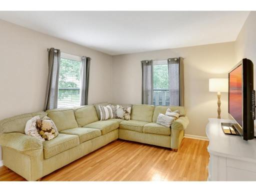 2832 Florida Avenue S, Saint Louis Park, MN 55426