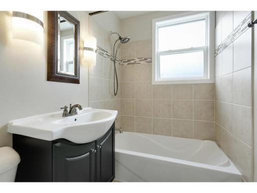 2832 Florida Avenue S, Saint Louis Park, MN 55426