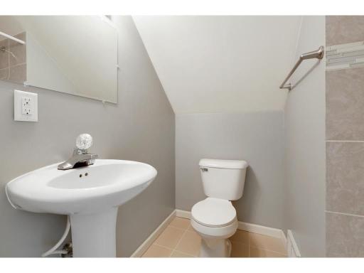 2832 Florida Avenue S, Saint Louis Park, MN 55426