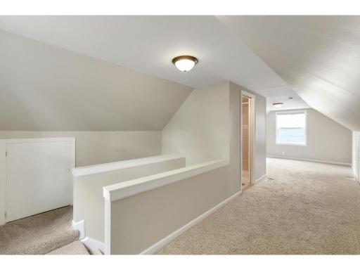 2832 Florida Avenue S, Saint Louis Park, MN 55426