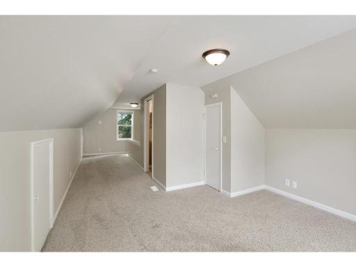 2832 Florida Avenue S, Saint Louis Park, MN 55426