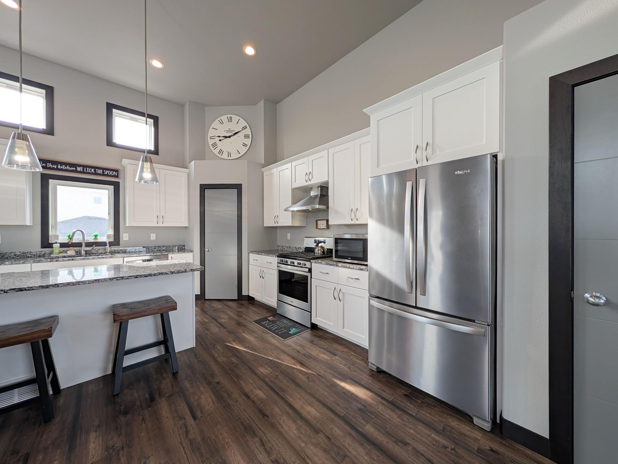 L2P017-818 Albert Dr W West Fargo.jpg