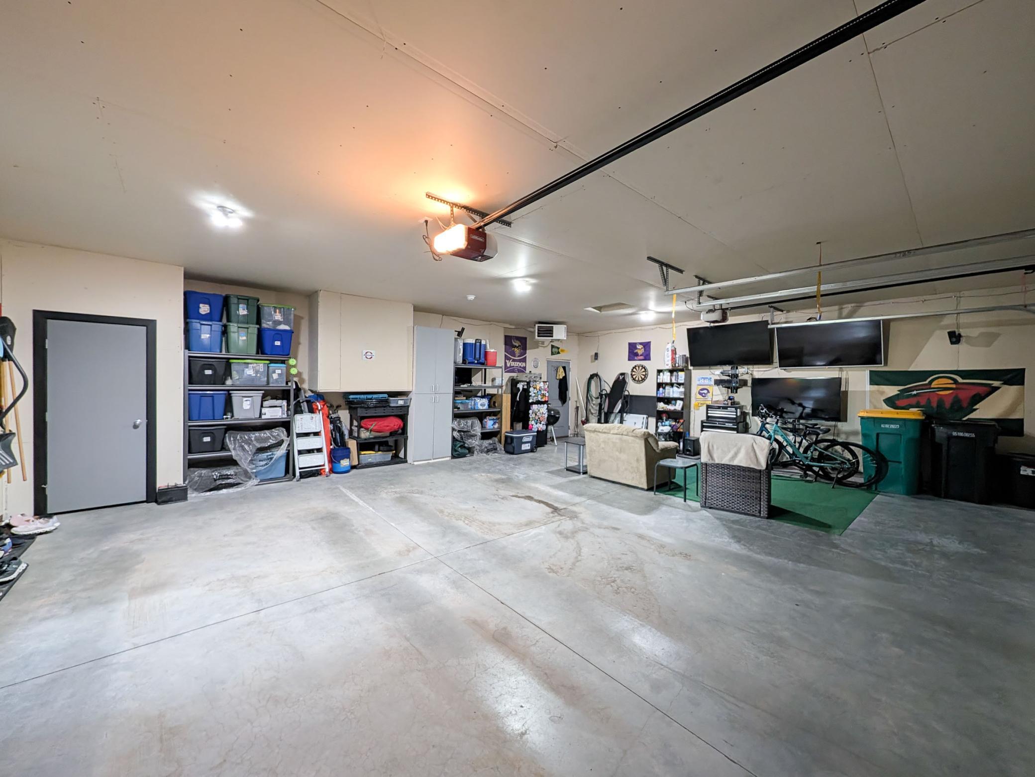 L2P057-818 Albert Dr W West Fargo.jpg
