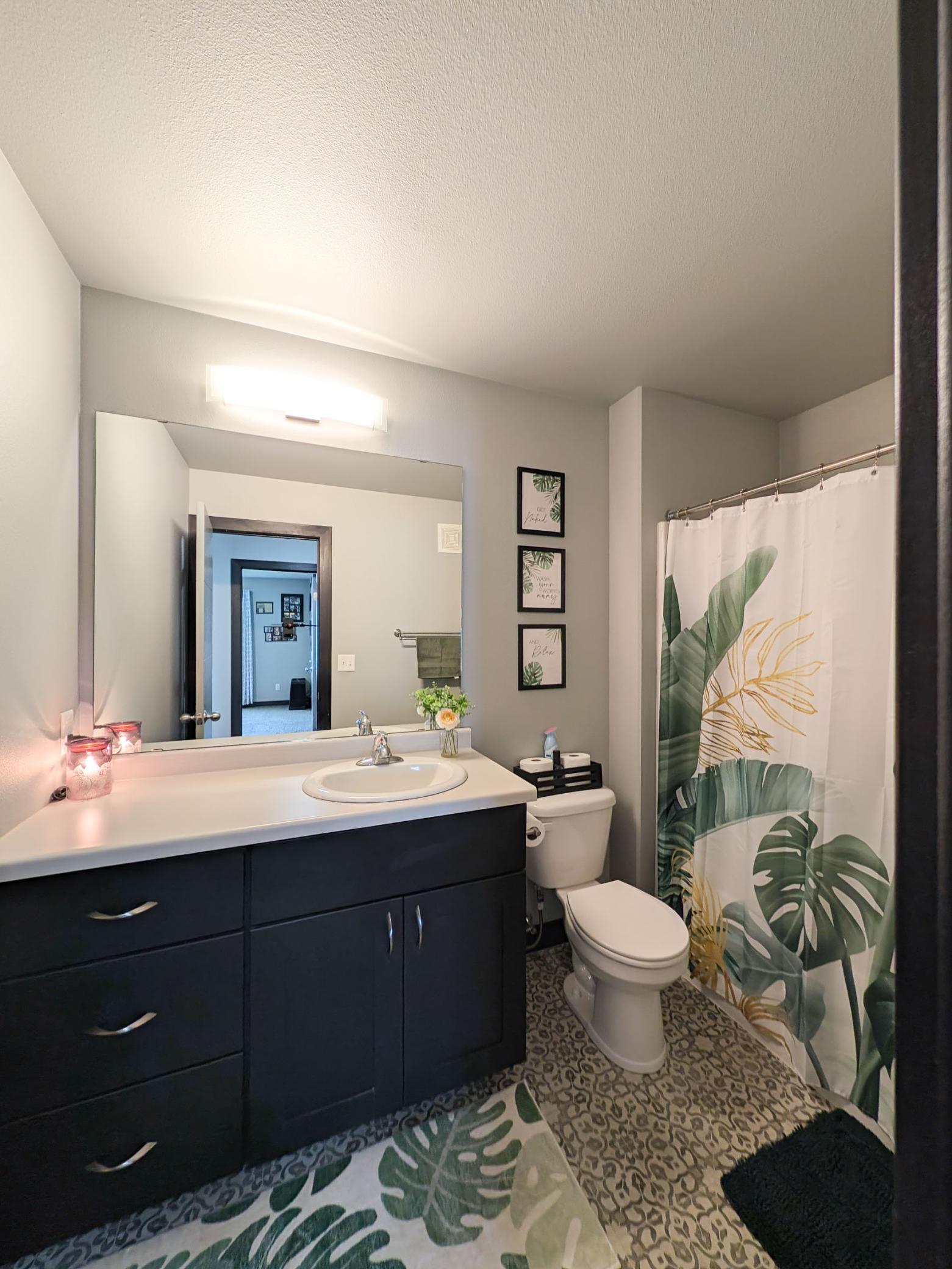 L2P033-818 Albert Dr W West Fargo.jpg