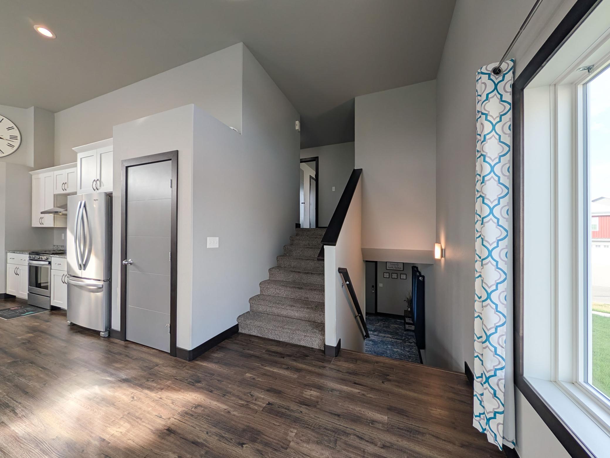 L2P030-818 Albert Dr W West Fargo.jpg