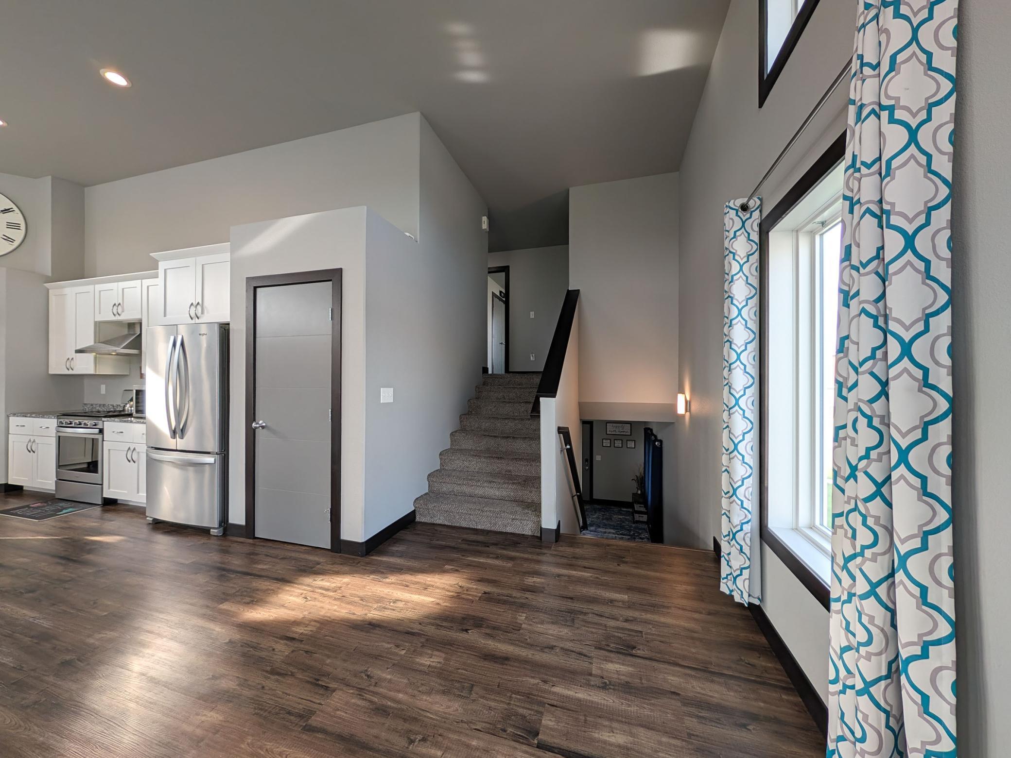 L2P015-818 Albert Dr W West Fargo.jpg