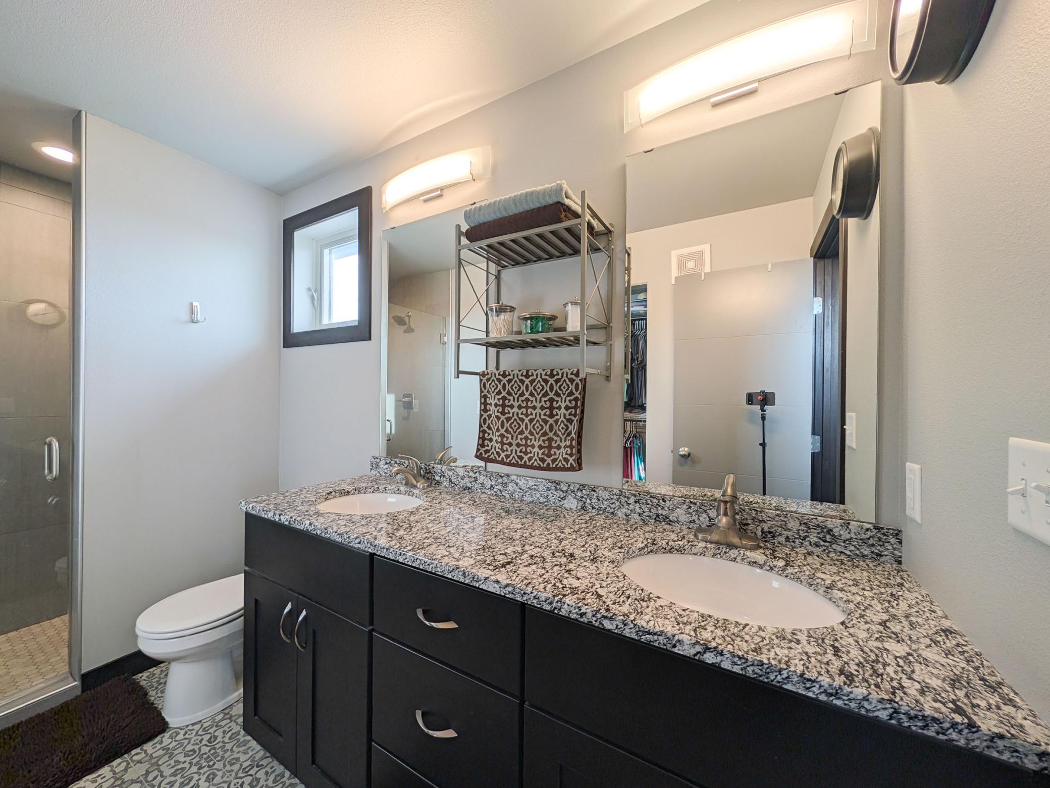 L2P040-818 Albert Dr W West Fargo.jpg