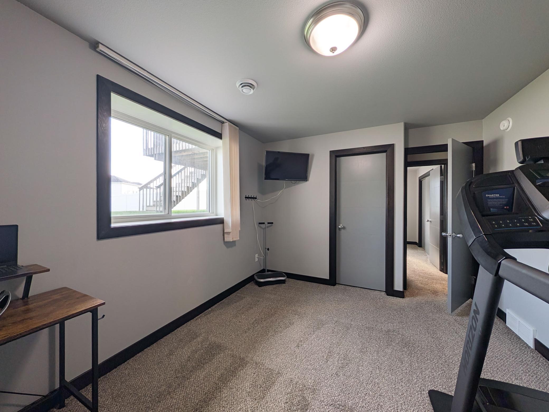 L2P050-818 Albert Dr W West Fargo.jpg