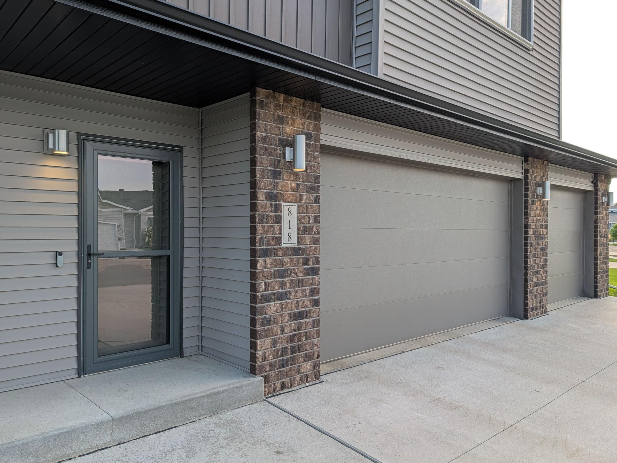 L2P003-818 Albert Dr W West Fargo.jpg