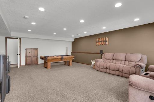 19824 Embers Avenue, Farmington, MN 55024