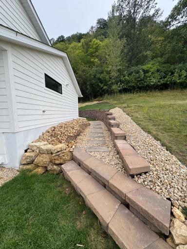 walkway to back yard.jpg