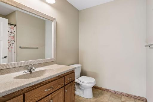 6480 Ojibway Path, Lino Lakes, MN 55014