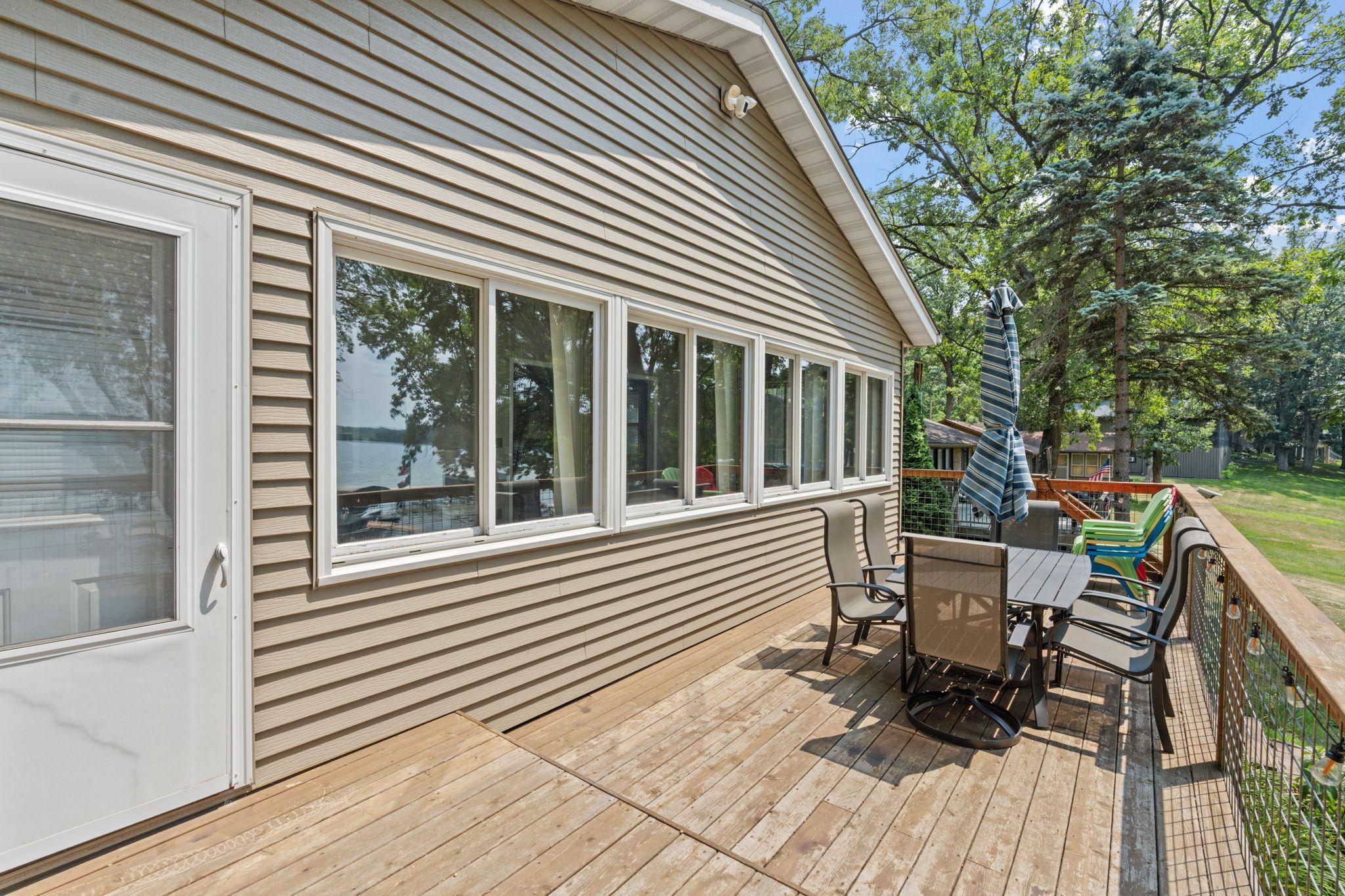 6-web-or-mls-11426 54th St SE-6.jpg
