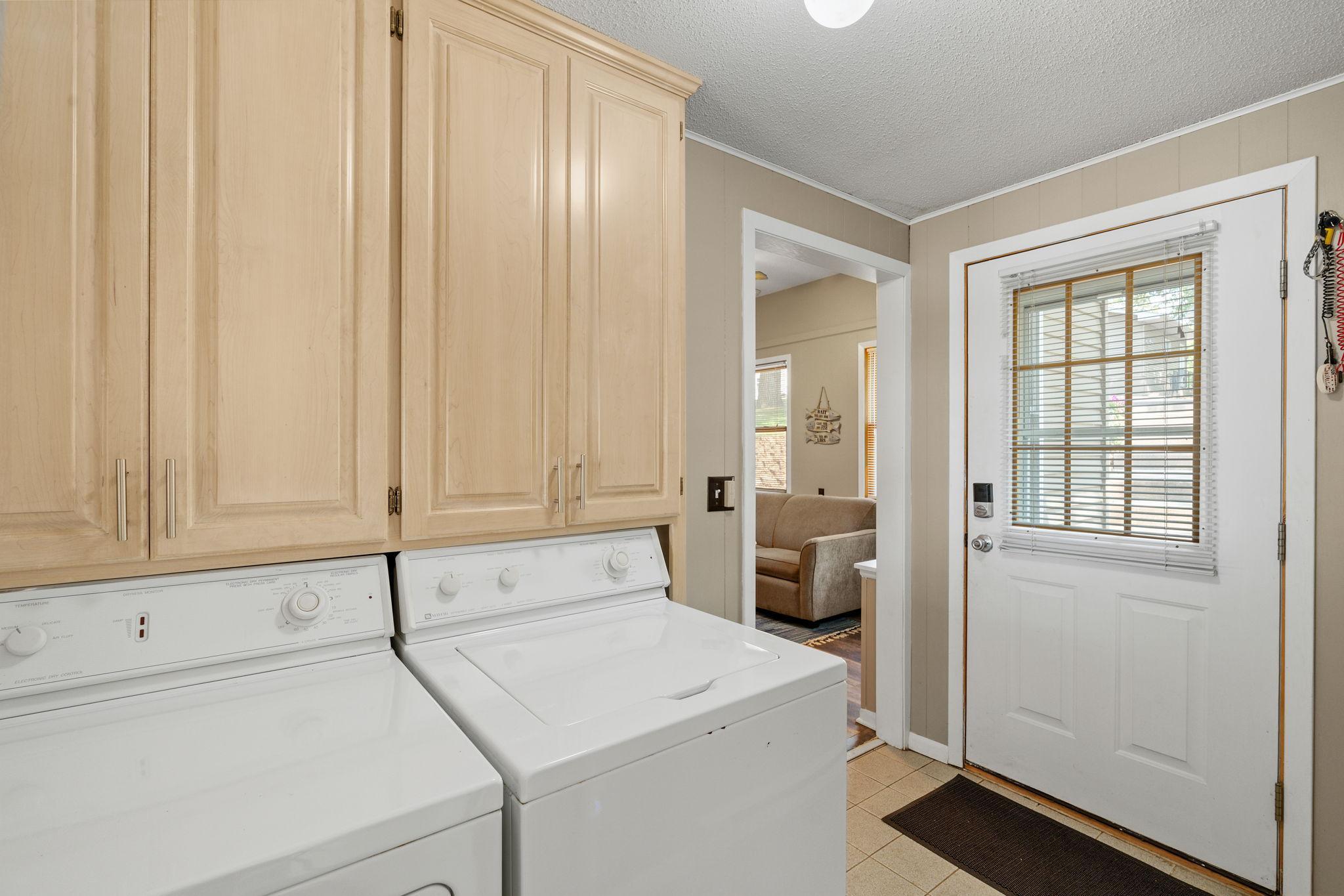 34-web-or-mls-11426 54th St SE-34.jpg