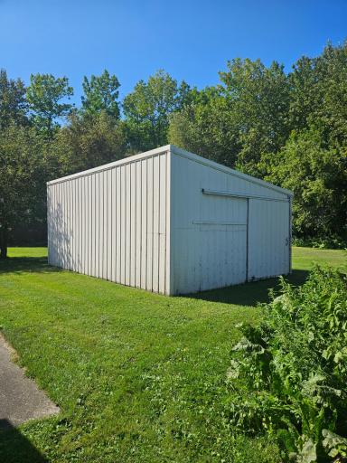 Storage building