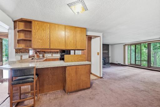 1045 Mcknight Road S, Saint Paul, MN 55119