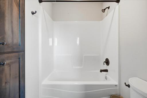 Jack & Jill Bath