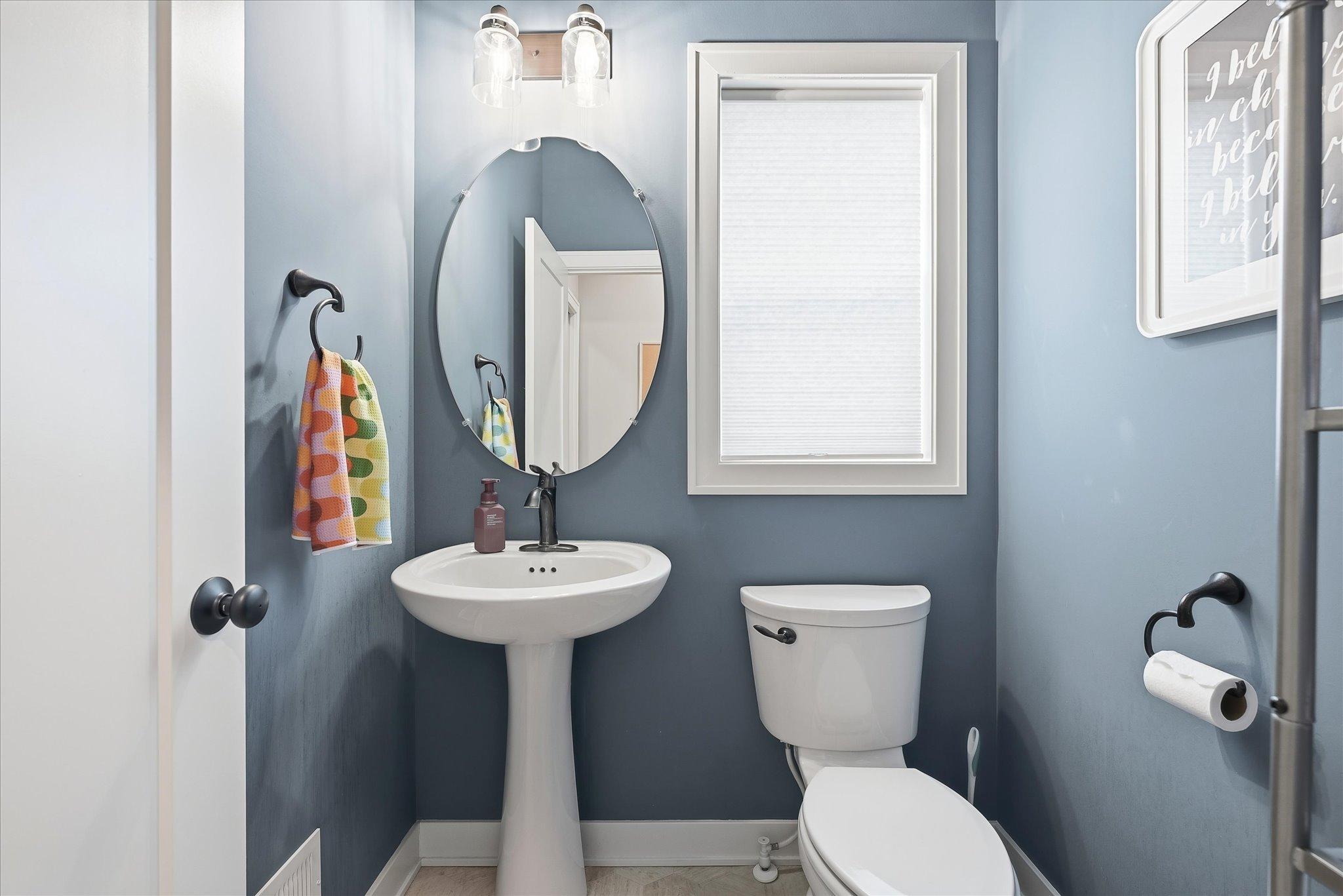 1/2 Bath