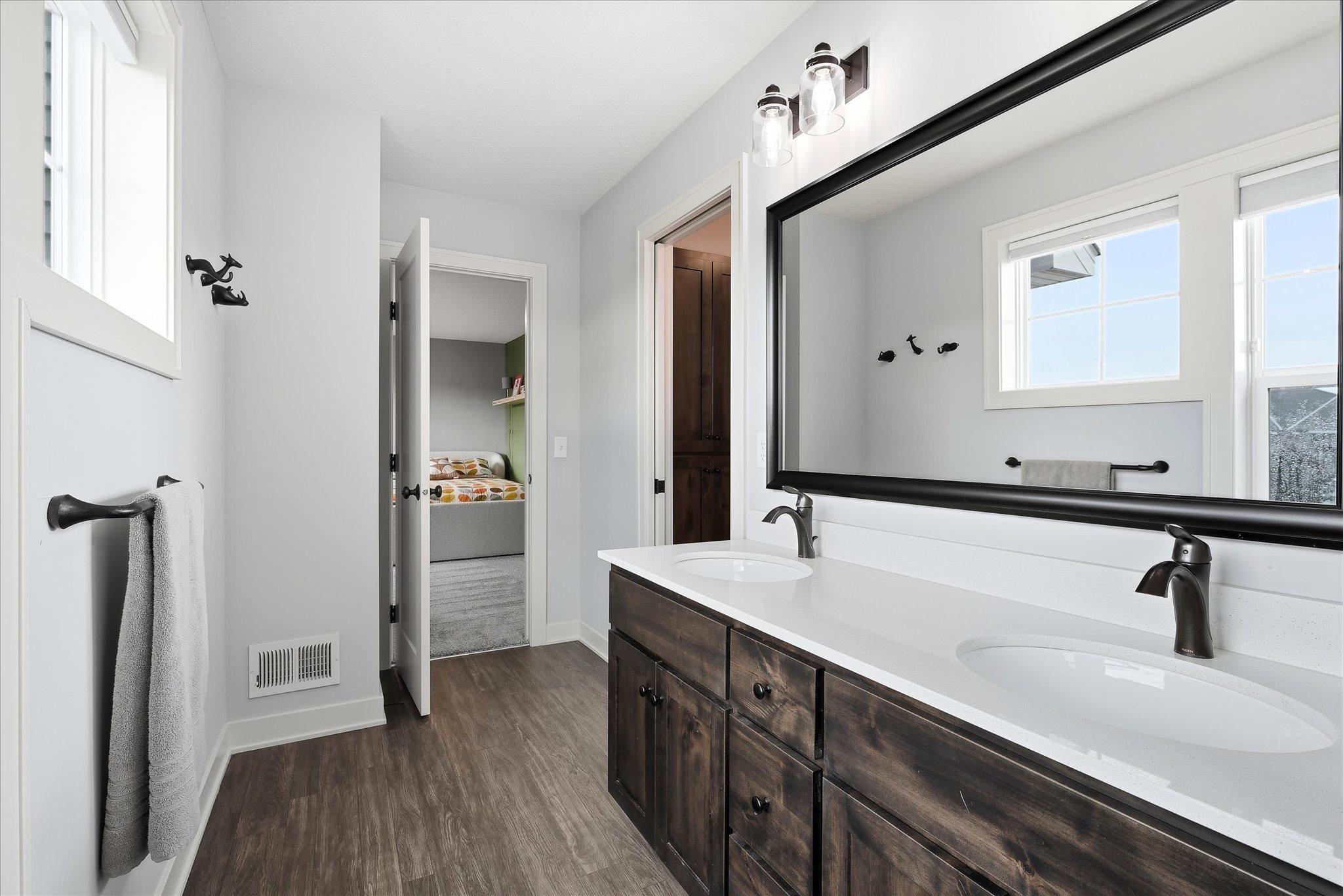 Jack & Jill Bath