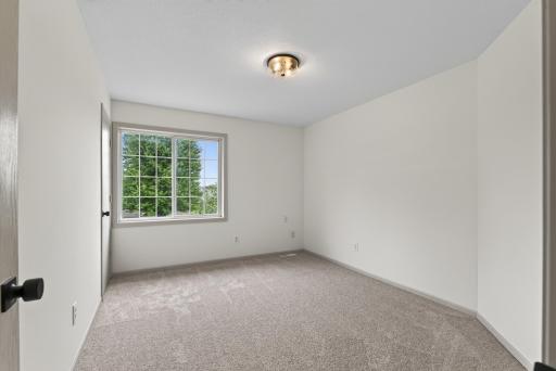 1954 Ormond Drive, Shakopee, MN 55379