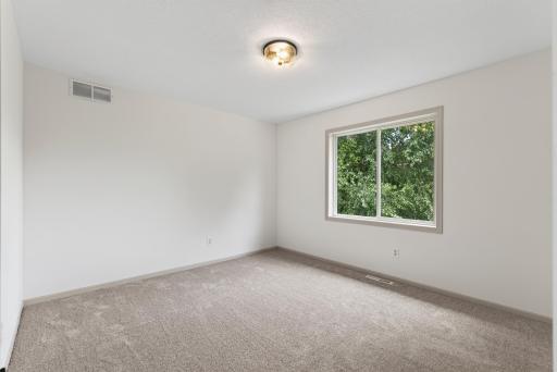 1954 Ormond Drive, Shakopee, MN 55379