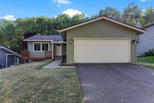 7064 Springhill Circle, Eden Prairie, MN 55346