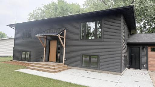 100 Edgewood Drive, Redwood Falls, MN 56283