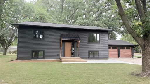 100 Edgewood Drive, Redwood Falls, MN 56283