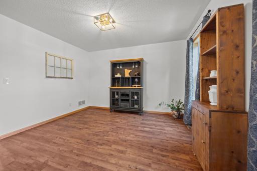 2211 Saddlebrook Road, Buffalo, MN 55313