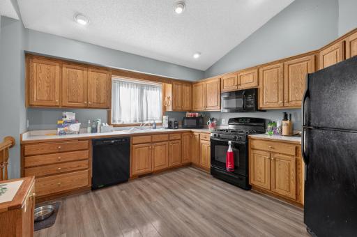 2883 Duluth Street, Maplewood, MN 55109