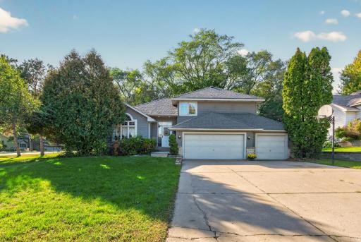 2883 Duluth Street, Maplewood, MN 55109