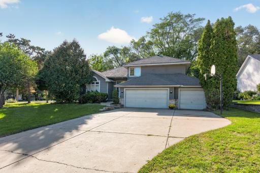 2883 Duluth Street, Maplewood, MN 55109
