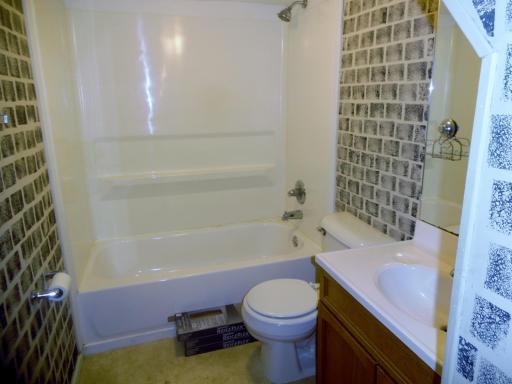 132 6th Street SW, Forest Lake, MN 55025