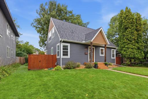 313 Vincent Avenue N, Minneapolis, MN 55405