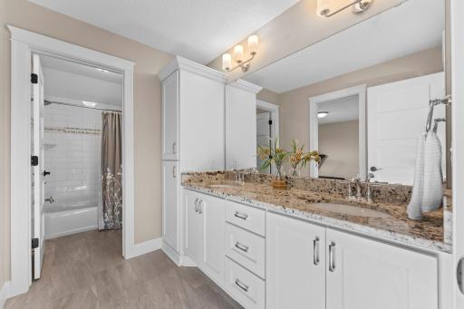 128-web-or-mls-12777 Cedar Ridge Ln N-147.jpg