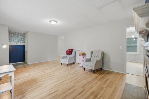 05-Living Room.jpg