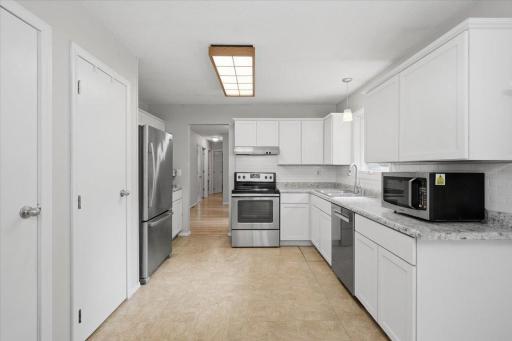 11-Kitchen.jpg