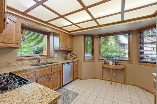 Granite counters & roomy bump out!
