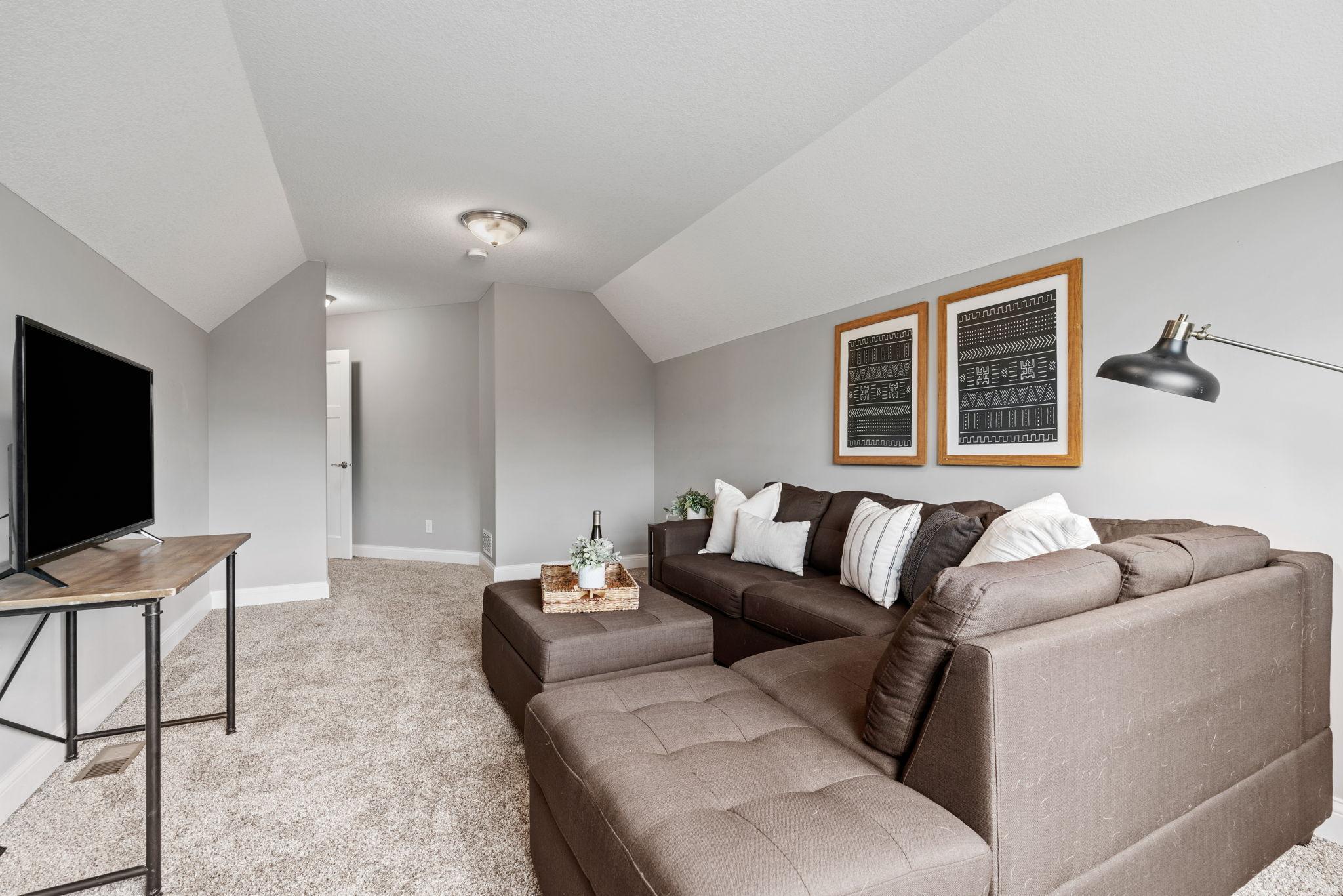 Huge Bonus/Loft—also ideal as an addt’l BR, Home Office or flex space.