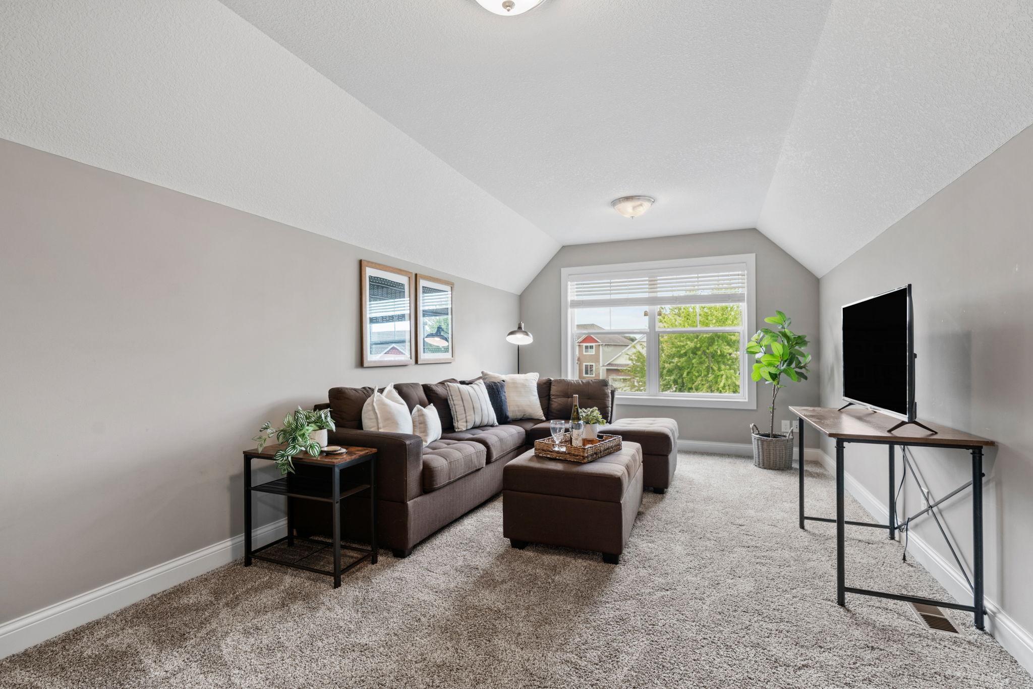Huge Bonus/Loft—also ideal as an addt’l BR, Home Office or flex space.
