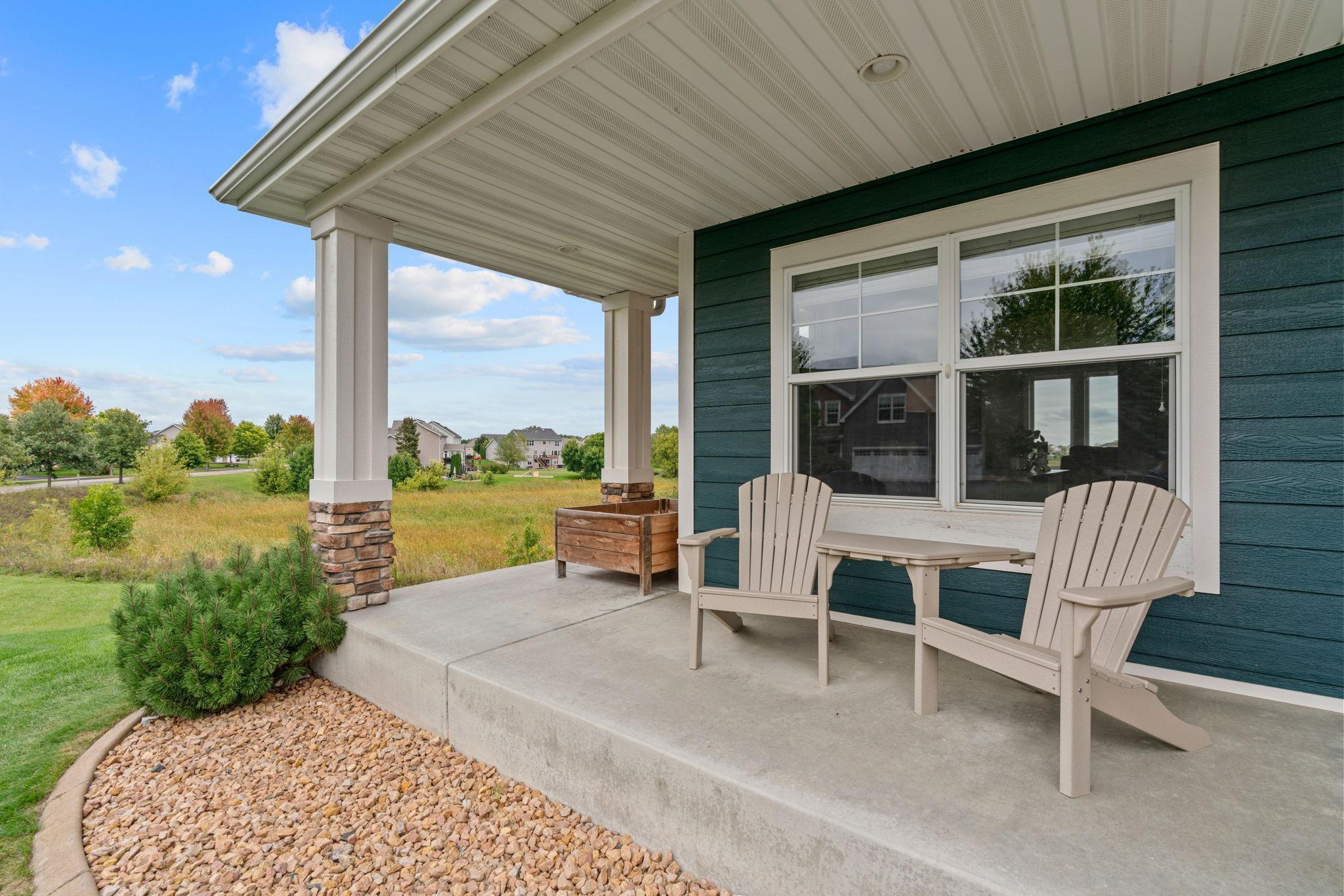 5-web-or-mls-4796 Merganser Dr-5.jpg
