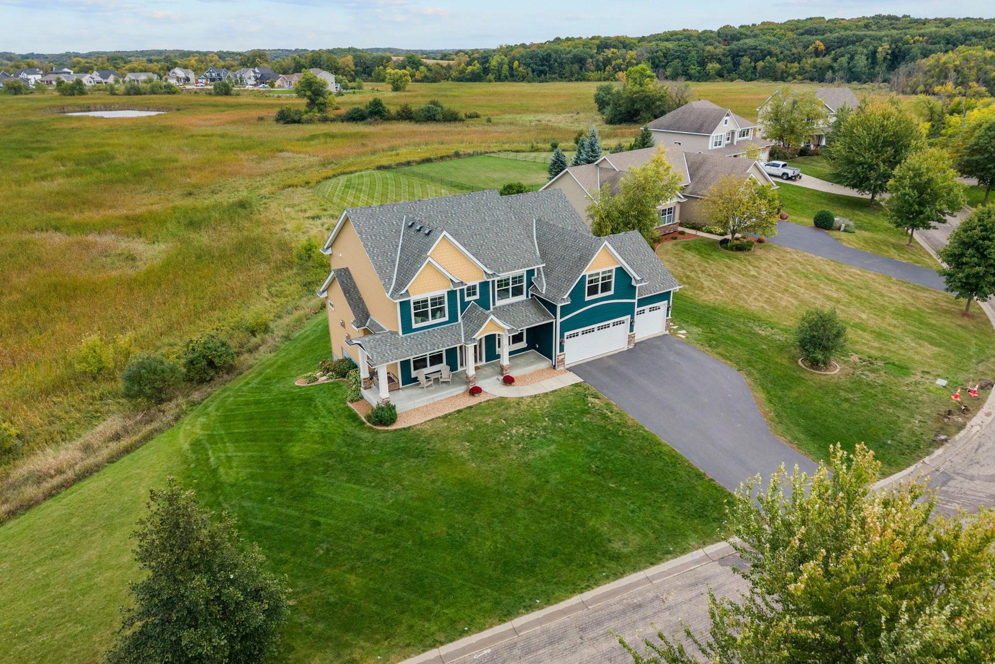 Premier lot in high-demand Hunters Crest